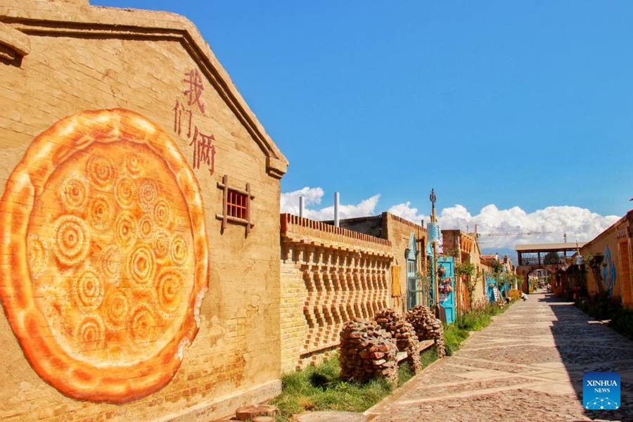 Veduta della Contea di Tekes nello Xinjiang, Cina